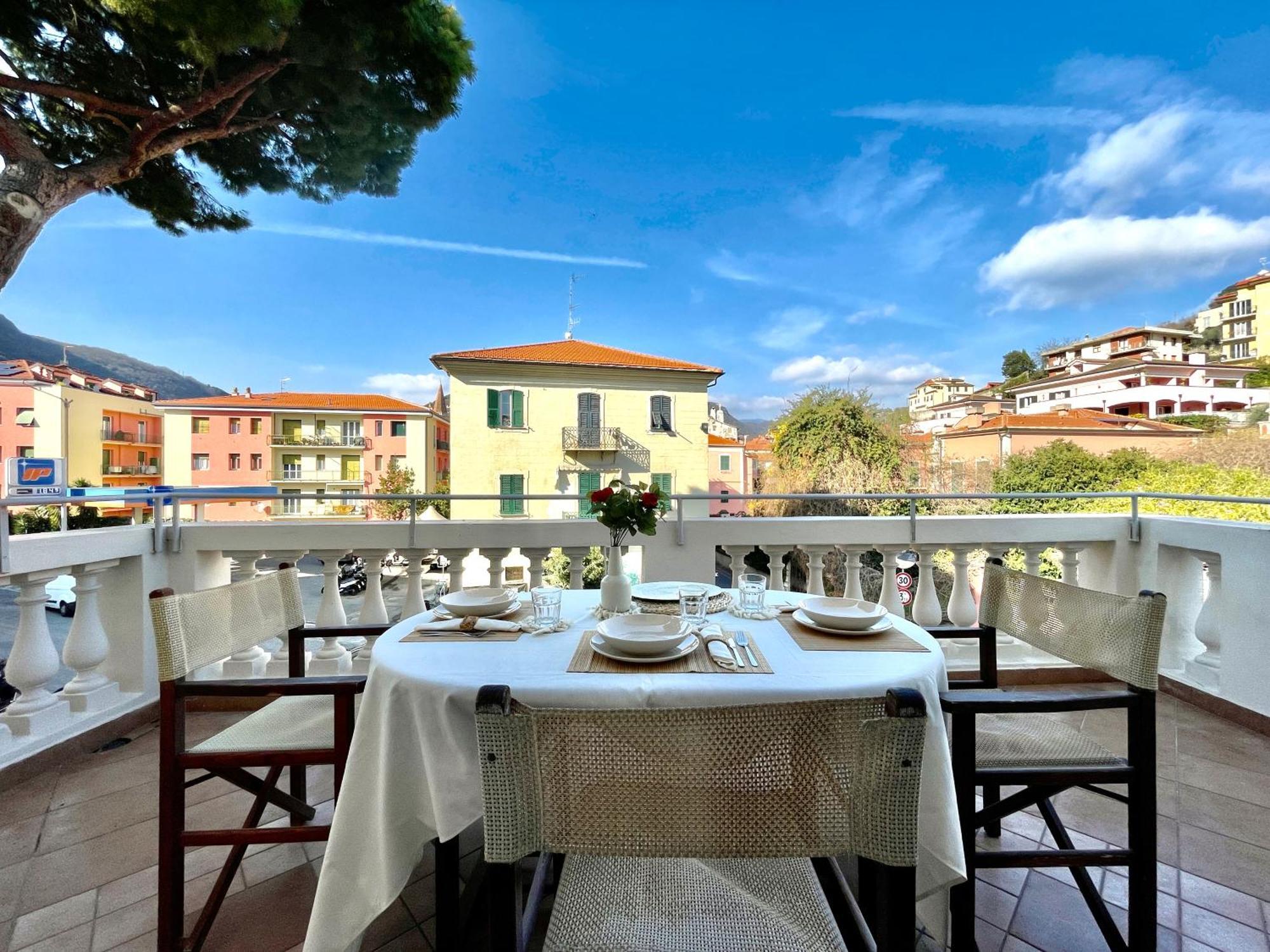 Villa Migliorini Lusso & Comfort In Finalborgo. Finale Ligure Bagian luar foto